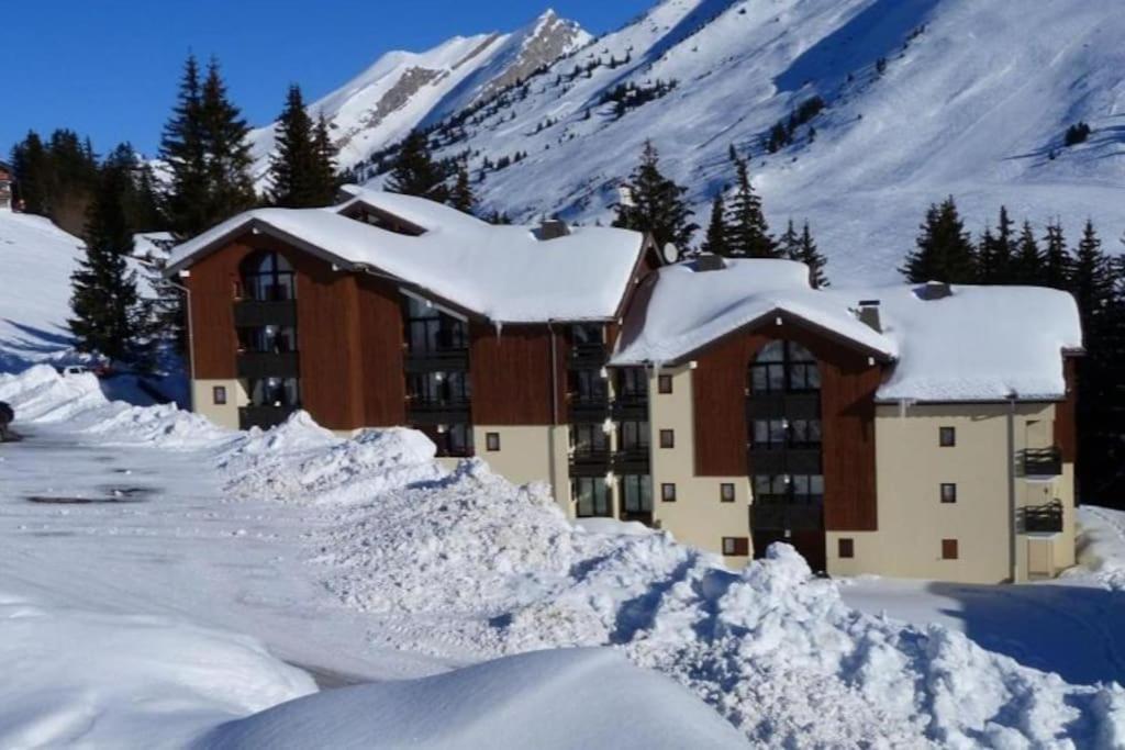 Appartement La Clusaz Avec Terrasse Sur Les Pistes De Ski Манигод Екстериор снимка