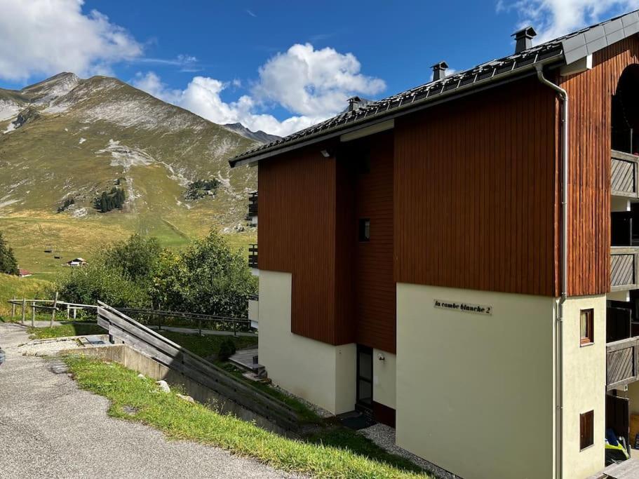 Appartement La Clusaz Avec Terrasse Sur Les Pistes De Ski Манигод Екстериор снимка
