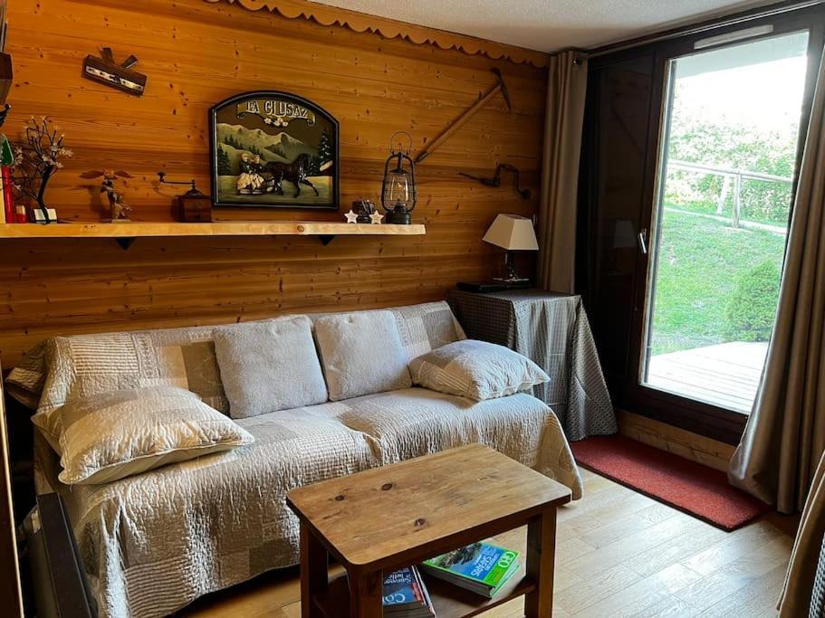 Appartement La Clusaz Avec Terrasse Sur Les Pistes De Ski Манигод Екстериор снимка