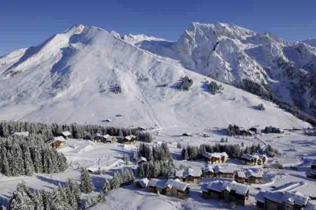 Appartement La Clusaz Avec Terrasse Sur Les Pistes De Ski Манигод Екстериор снимка